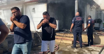 MUHABBET KUŞLARINI SUNİ TENEFFÜSLE KURTARMAYA ÇALIŞTILAR