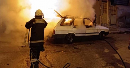 OTOMOBİL YANGIN SONRASI KULLANILAMAZ HALE GELDİ