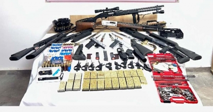  SİLAH KAÇAKÇISINI JANDARMA YAKALADI