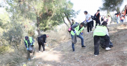 ÜNİVERSİTELİ GENÇLERDEN ÇEVRE HASSASİYETİ