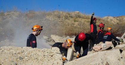 UŞAK'TA DEPREM SAHA TATBİKATI GERÇEKLEŞTİRİLECEK