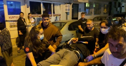 YARALANAN SÜRÜCÜYÜ BIRAKTILAR MOTOSİKLETİ KAÇIRDILAR