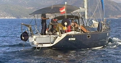 YELKENLİ TEKNE İLE GÖÇMEN KAÇIRAN 2 ŞÜPHELİ YAKALANDI  