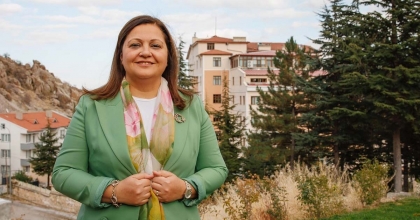 “GEL DEYİNCE GELEN GİT DEYİNCE GİDEN, SORGULAMADAN HAREKET EDENLERDEN OLMADIM”