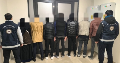 AFYONKARAHİSAR’DA 7 DÜZENSİZ GÖÇMEN YAKALANDI
