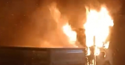 AYDIN'DA KAMYONET YANGINI