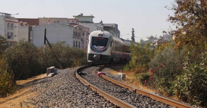 BOMBA ALARMI! ŞÜPHELİ ÇANTADAN OYUNCAK ÇIKTI
