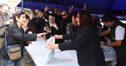 40 BİN ATA TOHUMU FİDESİ YARIM SAATTE TÜKENDİ