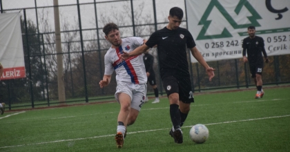 ÇAL BELEDİYESPOR SON DAKİKADA GÜLDÜ: 2-1