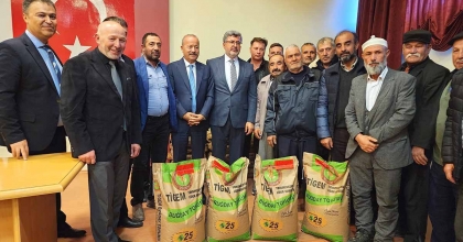 ÇİFTÇİLERE YARISI HİBELİ 5 MİLYON TL’LİK TOHUM DAĞITILACAK