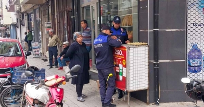 EFELER'DE KALDIRIMLAR İŞGALDEN ARINDIRILIYOR