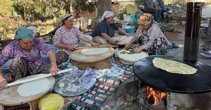 HASKÖY'ÜN EFE YÜREKLİ KADINLARI YAĞMUR DUASINA ÇIKTI