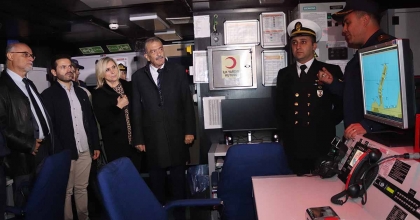 İZMİR'DE ÖĞRETMENLER TCSG UMUT GEMİSİ'NE MİSAFİR OLDU