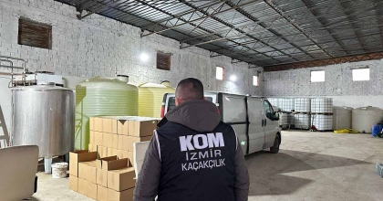 İZMİR'DE SAHTE İÇKİ OPERASYONU; 28 TON ETİL ALKOL ELE GEÇİRİLDİ