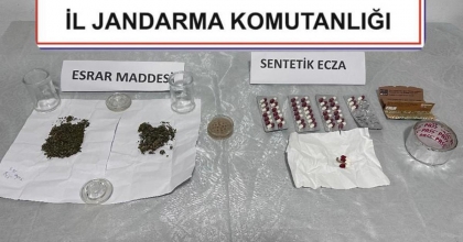 JANDARMA UYUŞTURUCU İLE YAKALANAN 4 ŞÜPHELİYİ GÖZALTINA ALDI  