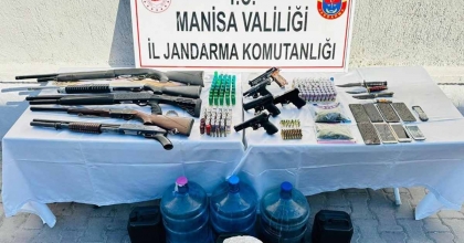 JANDARMADAN 9 ADRESE EŞ ZAMANLI OPERASYON