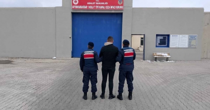 KAÇAKLARI JANDARMA YAKALADI
