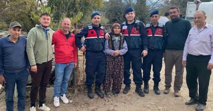 KAYIP ALZHEİMER HASTASI YAŞLI KADINI JANDARMA BULDU