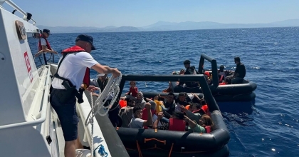 KUŞADASI'NDA 10 AYDA 2 BİN 590 DÜZENSİZ GÖÇMEN YAKALANDI
