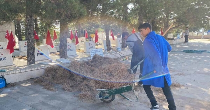 LİSELİLERDEN ALKIŞLANACAK DAVRANIŞ