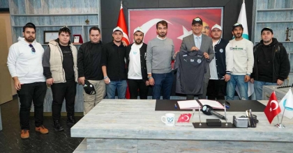 MANİSA BÜYÜKŞEHİR BELEDİYESİ ESPOR TAKIMI KURUYOR