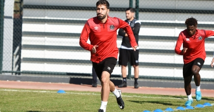 MANİSA FK, LİDER ERZURUMSPOR FK'YI AĞIRLAYACAK