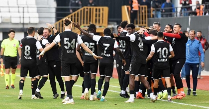 MANİSA FK MİLLİ ARAYA MUTLU GİRDİ
