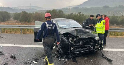 MANİSA’DA YAĞIŞ VE SİS KAZALARI BERABERİNDE GETİRDİ