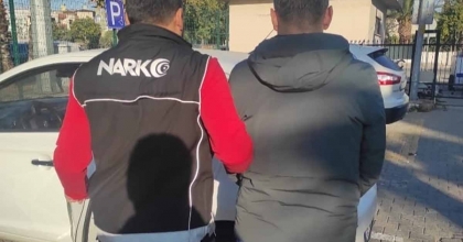 ÜÇ AYLIK TAKİP SONUCU YAKALANAN UYUŞTURUCU SATICISI TUTUKLANDI
