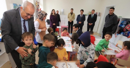 PROTOKOLDEN MİNİKLERE ANLAMLI ZİYARET