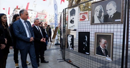 RESİMLERLE ATATÜRK’Ü ANLATTILAR