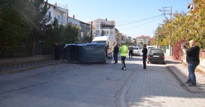 TAKLA ATAN ARAÇTA BURNU BİLE KANAMADI