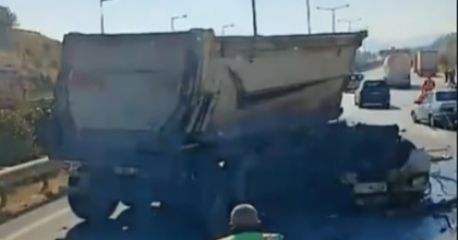 TORBALI'DA TRAFİK KAZASI: 1 ÖLÜ, 1 YARALI