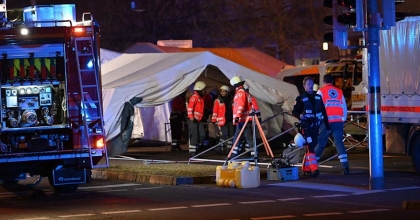 ALMANYA'DA NOEL PAZARINA SALDIRI