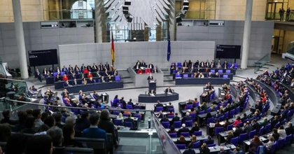 ALMANYA ERKEN SEÇİME GİDİYOR