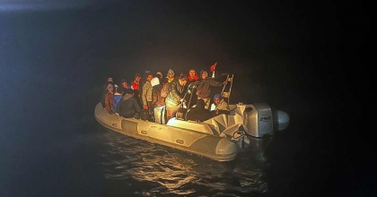 DATÇA’DA 3’Ü ÇOCUK 27 DÜZENSİZ GÖÇMEN KURTARILDI