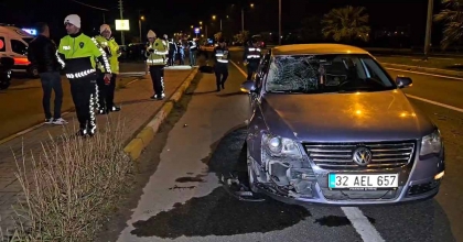 KARDEŞİNİ KORUMAK İSTEDİ, OTOMOBİLİN ÇARPMASIYLA HAYATINI KAYBETTİ