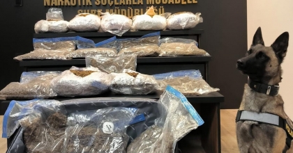 AFYONKARAHİSAR’DA 21 BUÇUK KİLO UYUŞTURUCU ELE GEÇİRİLDİ