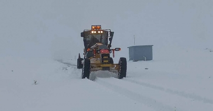 AFYON’DA 9 İLÇE VE 56 KÖYDE KARLA MÜCADELE SÜRÜYOR