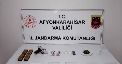 AFYONKARAHİSAR’DA UYUŞTURUCU SATICISI YAKALANDI