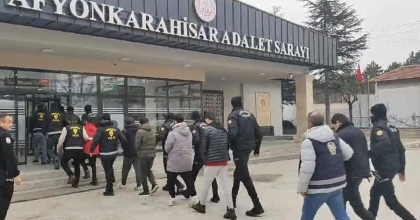 AFYONKARAHİSAR MERKEZLİ 4 KENTTE TELEFON DOLANDIRICILIĞI OPERASYONU