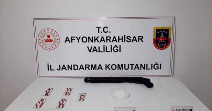 ANKARA’DAN, AFYONKARAHİSAR’A UYUŞTURUCU GETİRENLER YAKALANDI