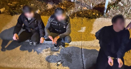 AYDIN’DA 23 DÜZENSİZ GÖÇMEN, 3 ORGANİZATÖR YAKALANDI