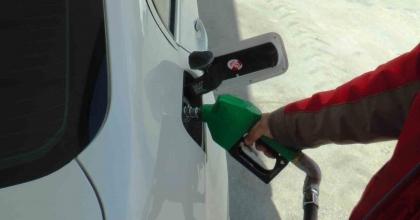 BENZİNE ZAM BEKLENİYOR