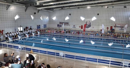 DENİZLİ’DE YÜZME ŞENLİĞİ