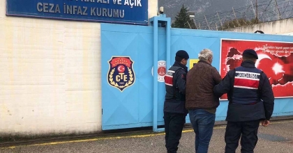DOLANDIRICILIK SUÇUNDAN ARANAN ŞAHIS YAKALANDI