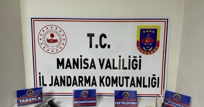 DURDURULAN ŞÜPHELİ ARAÇTA UYUŞTURUCU VE SİLAH ELE GEÇİRİLDİ