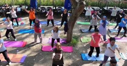 EFELER BELEDİYESİ, YÜZLERCE KİŞİYE ÜCRETSİZ KURSLARLA SANAT VE SPOR İMKANI SUNUYOR