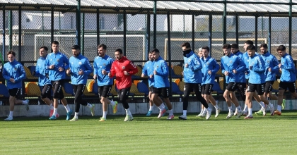 BURHANETTİN BASATEMÜR: “HEDEFLEDİĞİMİZ YERDEN UZAK KALDIK”