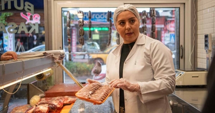 KUŞADASI BELEDİYESİ'NDEN KASAPLARA HİJYEN DENETİMİ